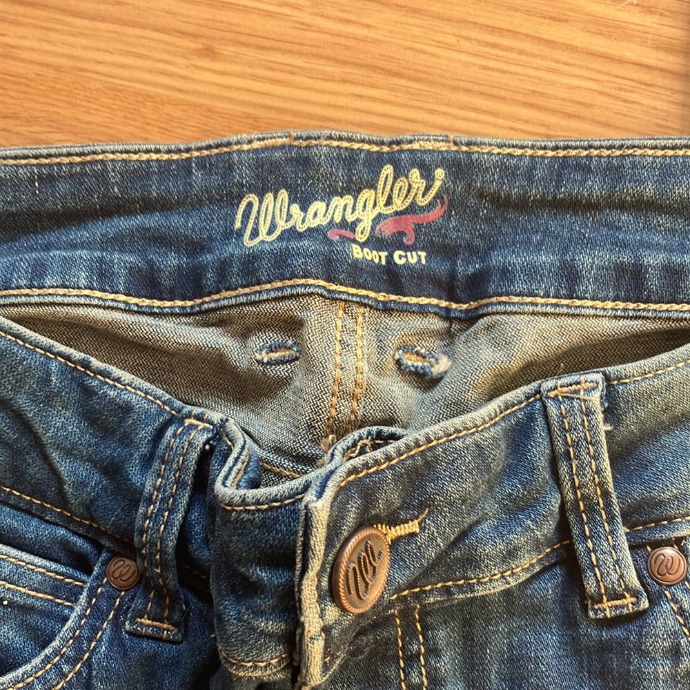 Women’s Wrangler Jeans (never worn), Size 11/32 - Picture 2 of 5